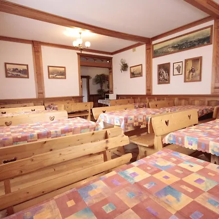 לינה וארוחת בוקר 14